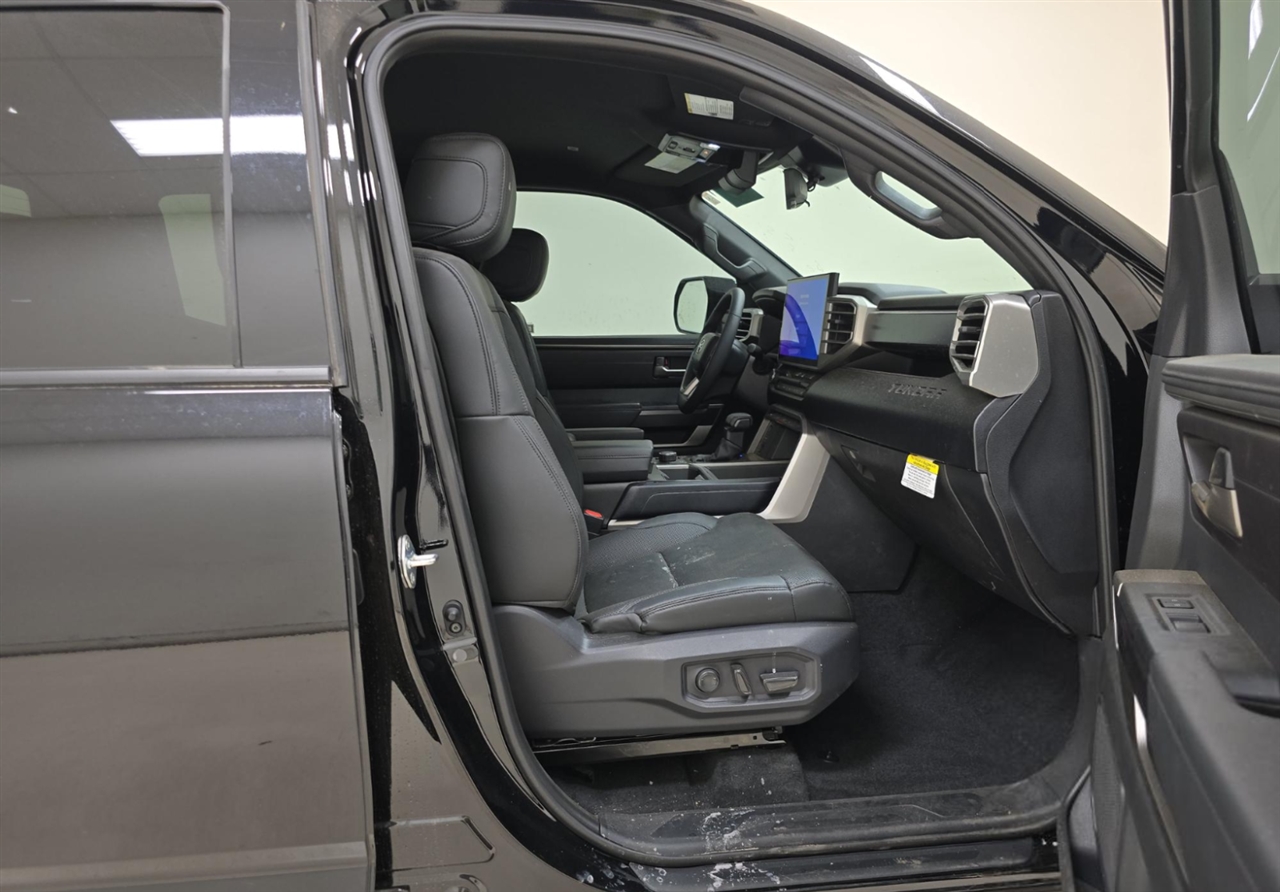 Toyota Tundra SR5 CrewMax 4WD 2025 Toyota Tundra SR5 CrewMax 4WD 2025