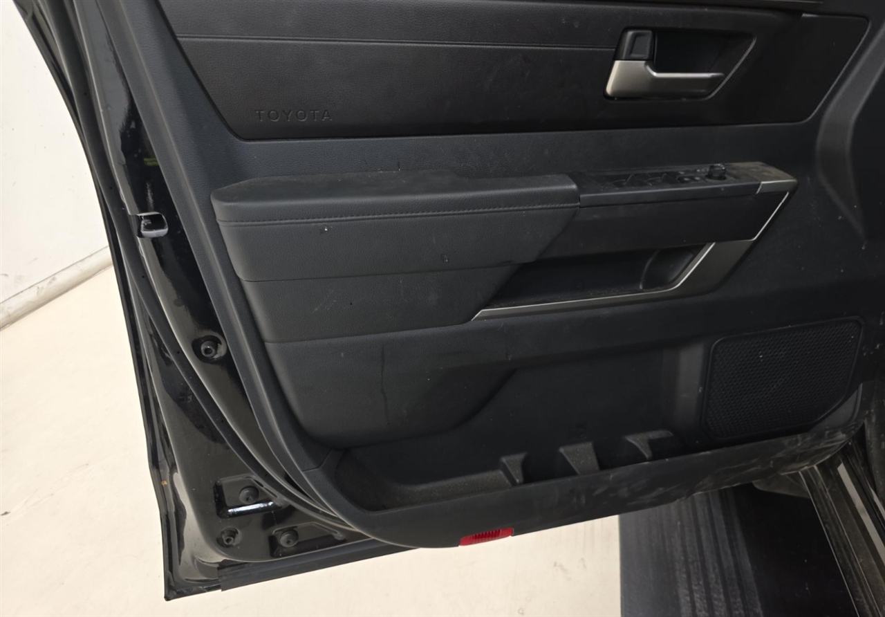 Toyota Tundra SR5 CrewMax 4WD 2025 Toyota Tundra SR5 CrewMax 4WD 2025