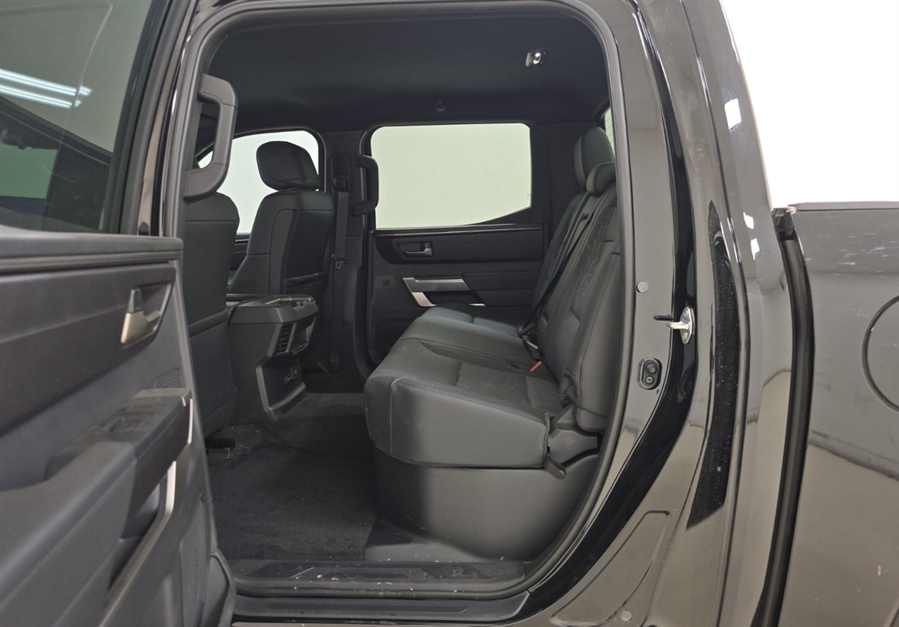 Toyota Tundra SR5 CrewMax 4WD 2025 Toyota Tundra SR5 CrewMax 4WD 2025