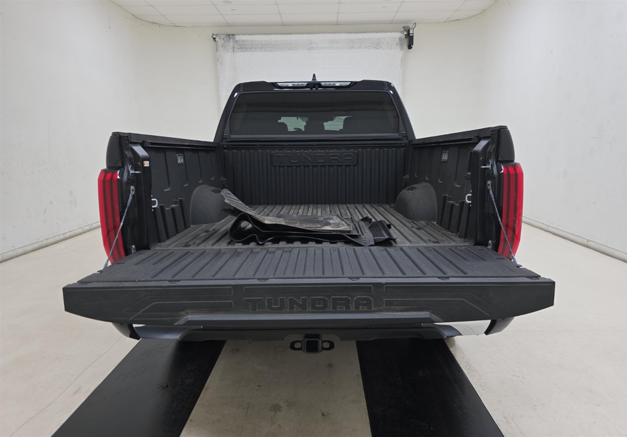 Toyota Tundra SR5 CrewMax 4WD 2025 Toyota Tundra SR5 CrewMax 4WD 2025