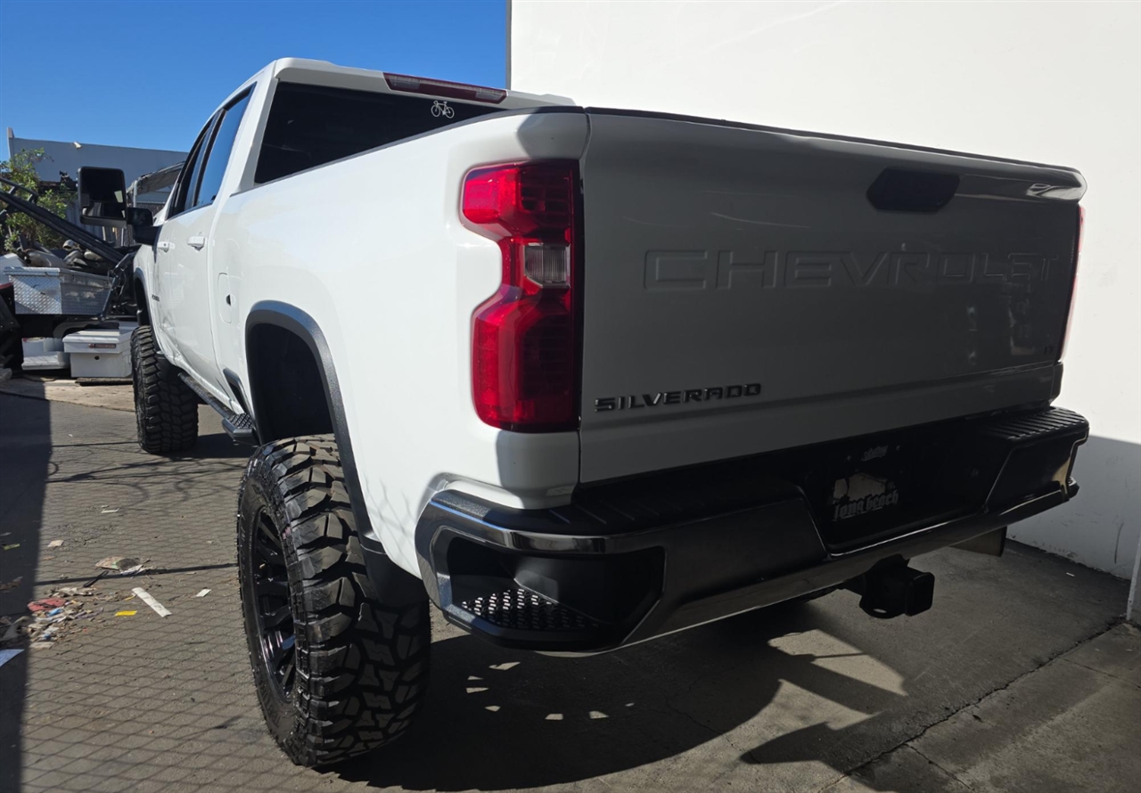 Chevrolet Silverado 2500HD LT Crew Cab Long Box 4WD 2021