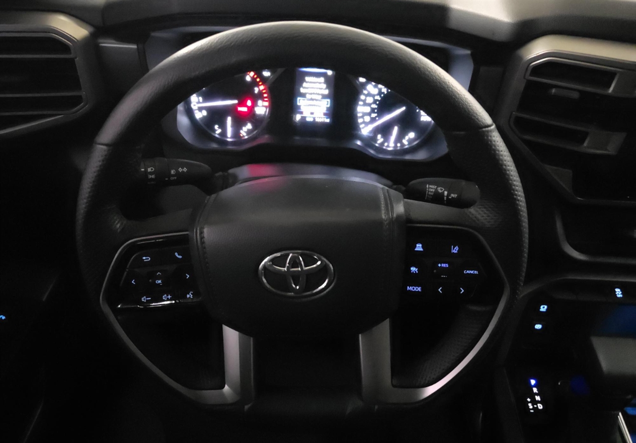 Toyota Tundra SR5 CrewMax 4WD 2024