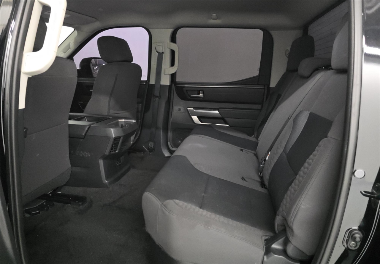 Toyota Tundra SR5 CrewMax 4WD 2024