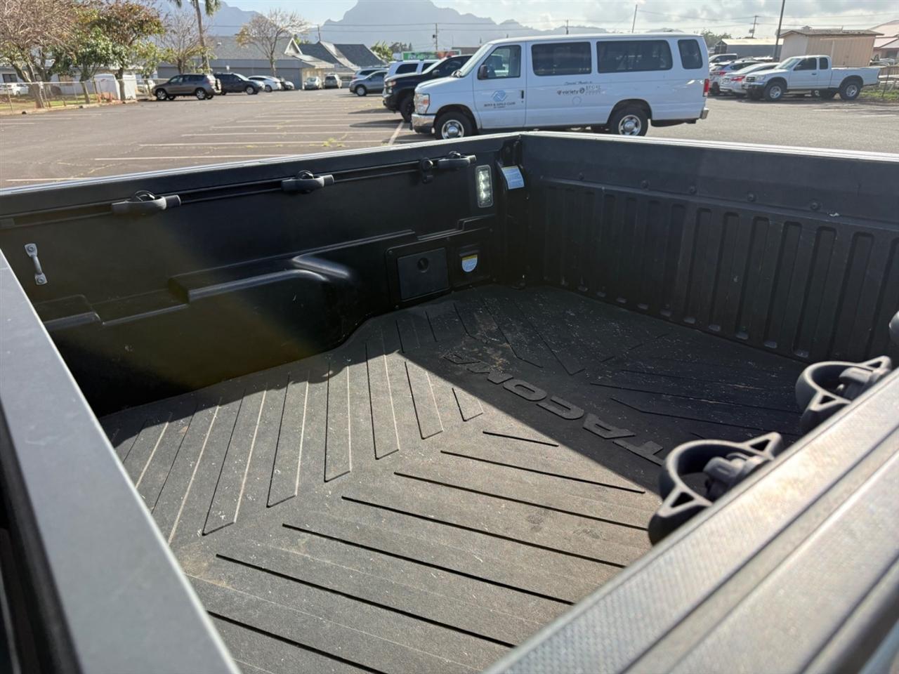Toyota Tacoma SR5 Double Cab Long Bed V6 6AT 4WD 2023