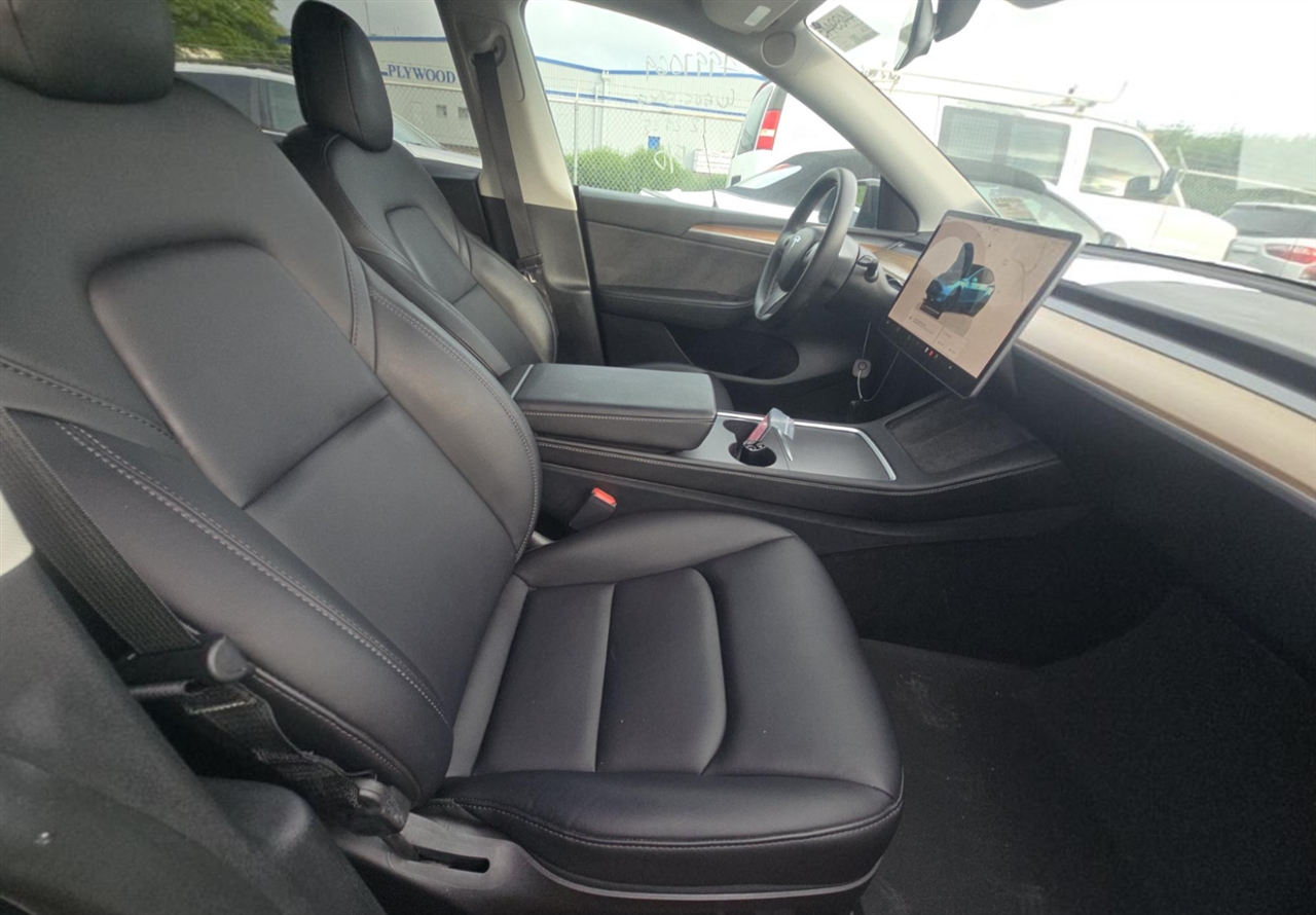 Tesla Model Y Long Range 2023