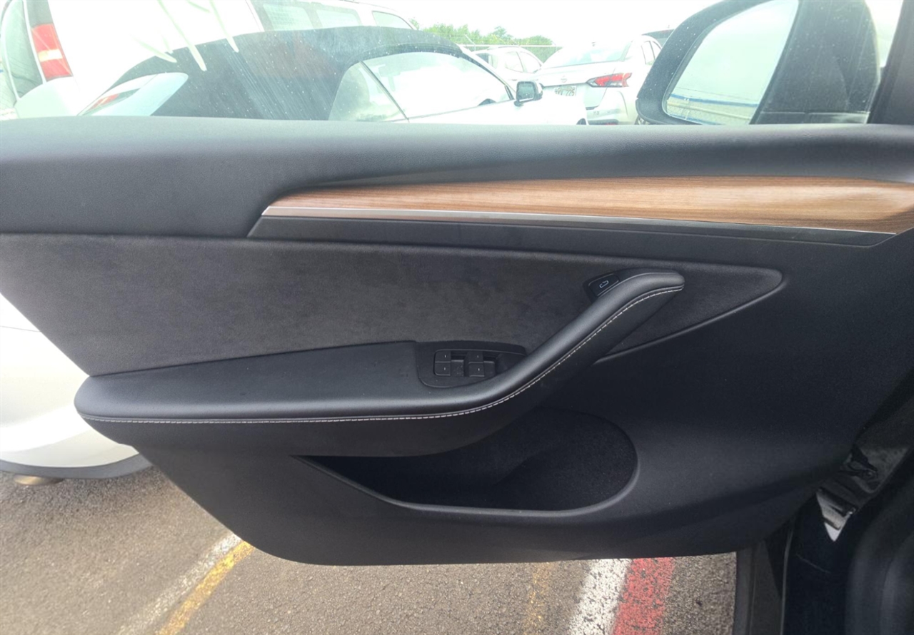 Tesla Model Y Long Range 2023