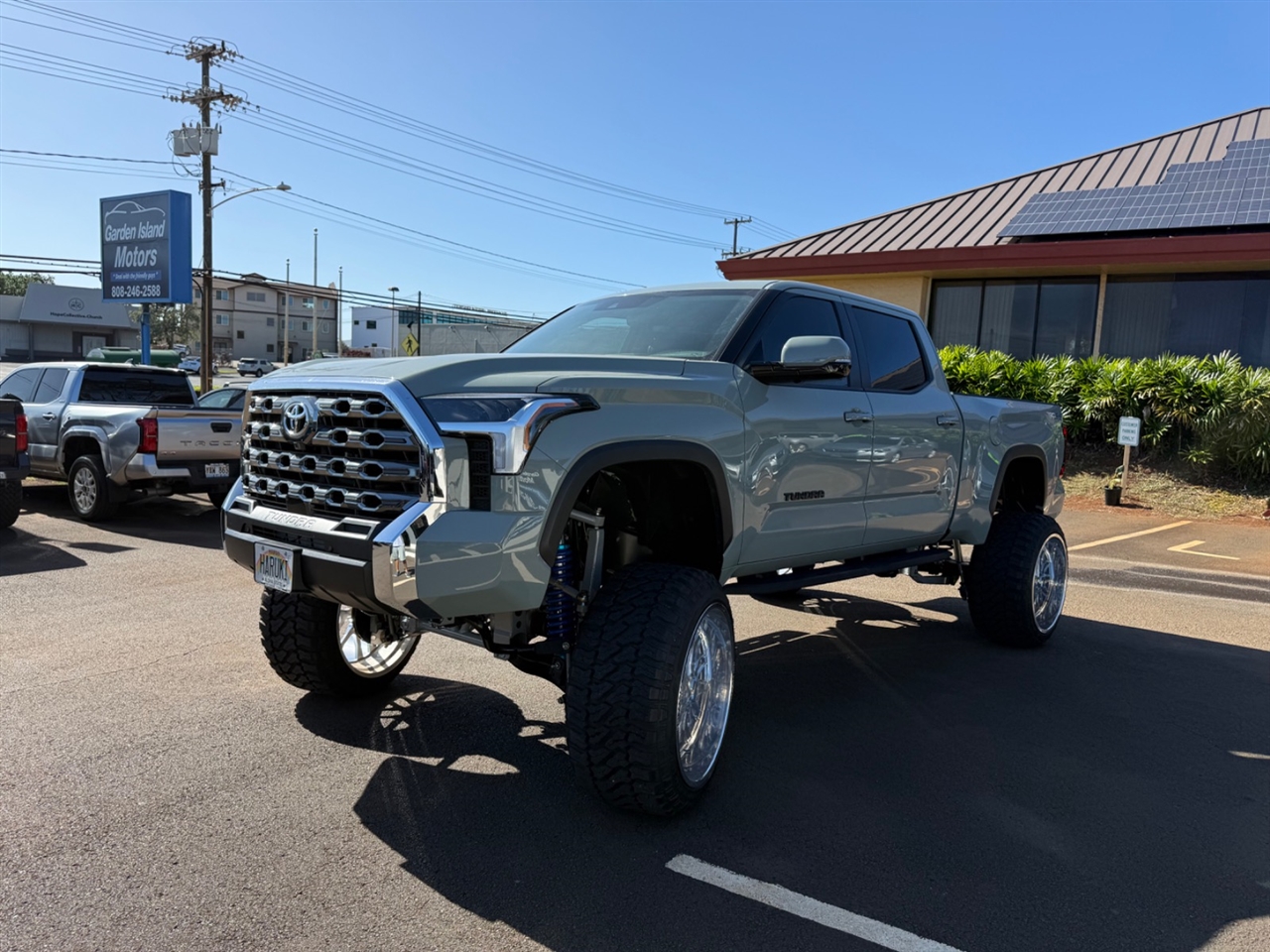 Toyota Tundra SR5 CrewMax 4WD Long Bed 2024