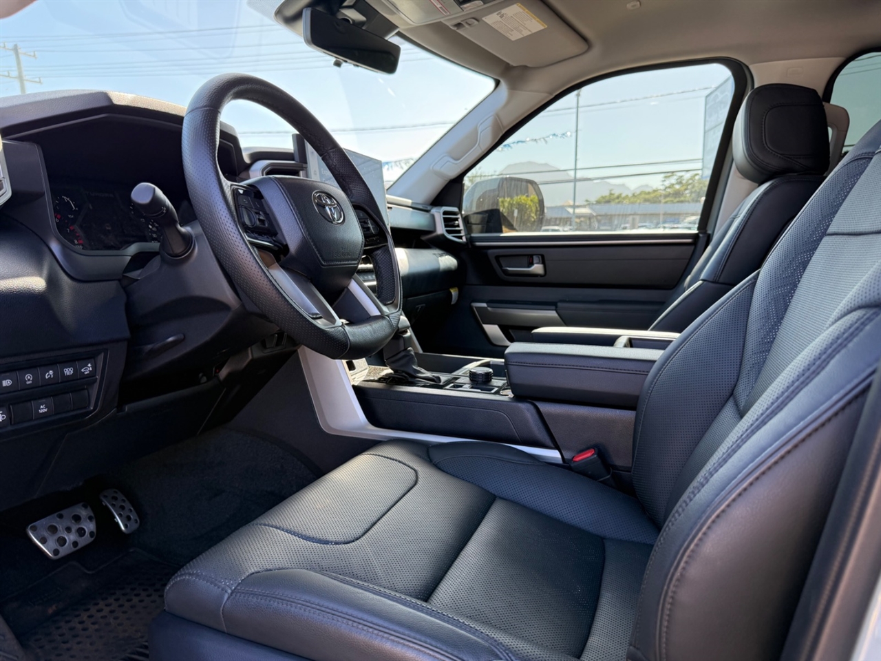 Toyota Tundra SR5 CrewMax 4WD Long Bed 2024