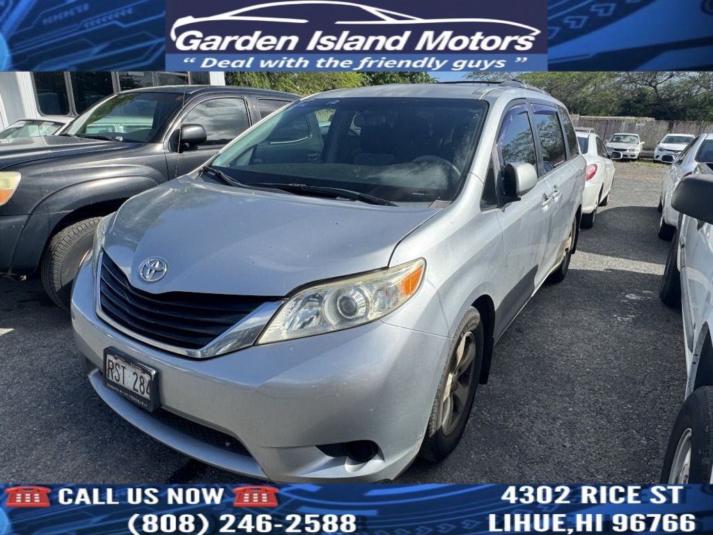 Toyota Sienna LE FWD 8-Passenger V6 2012