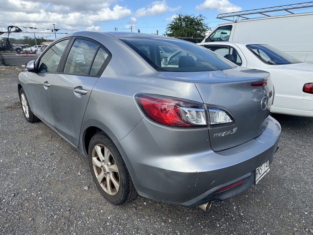 Mazda MAZDA3 i Touring 4-door 2011