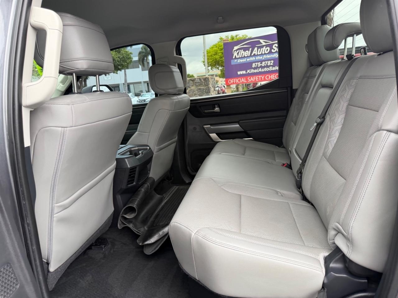 Toyota Tundra SR5 CrewMax 4WD 2024