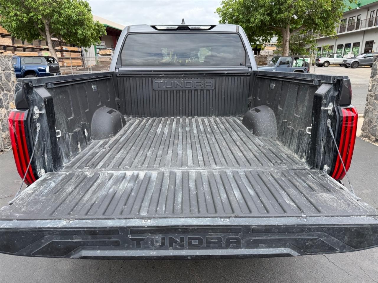Toyota Tundra SR5 CrewMax 4WD 2024