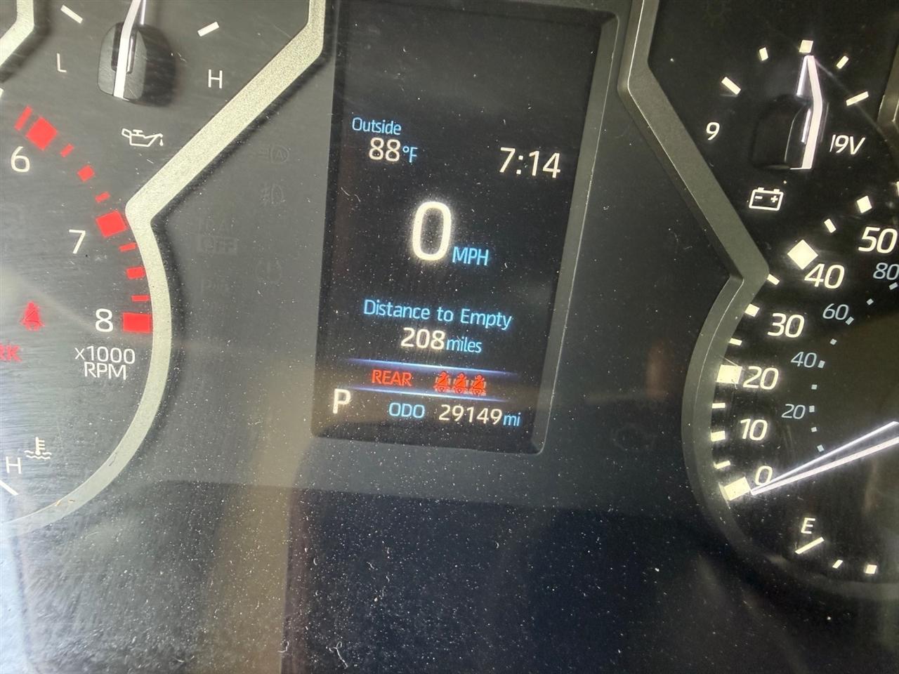 Toyota Tundra SR5 CrewMax 4WD 2024