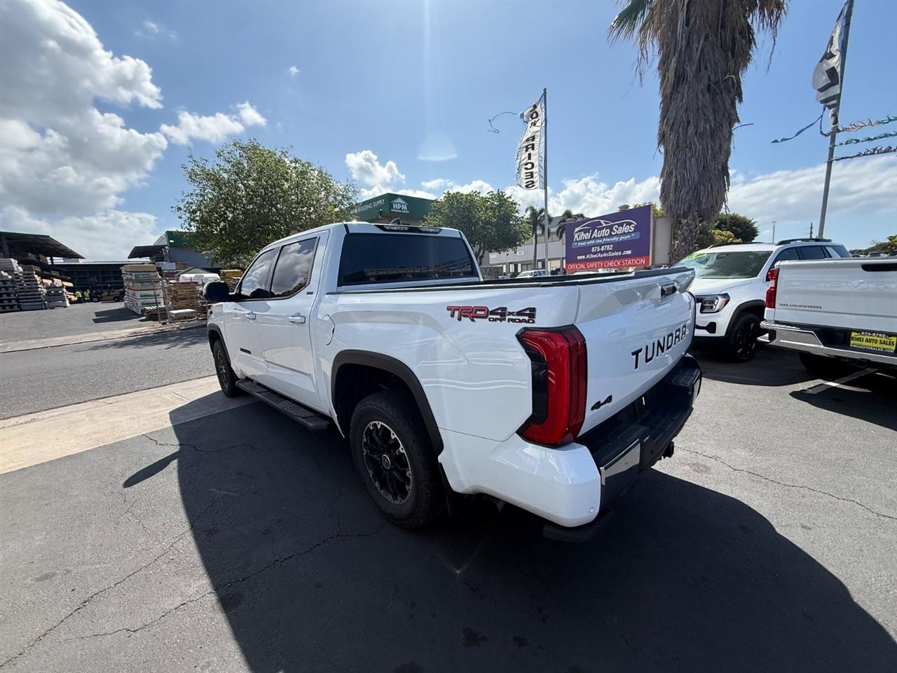 Toyota Tundra SR5 CrewMax 4WD 2023