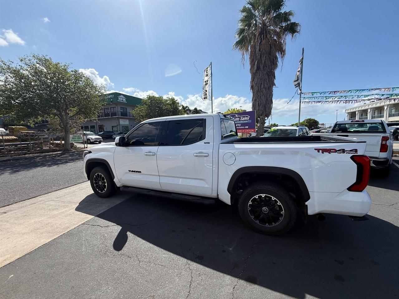Toyota Tundra SR5 CrewMax 4WD 2023