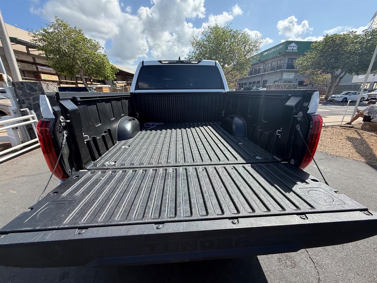 Toyota Tundra SR5 CrewMax 4WD 2023
