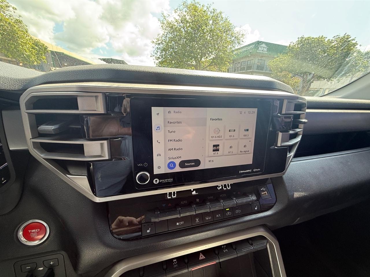 Toyota Tundra SR5 CrewMax 4WD 2023