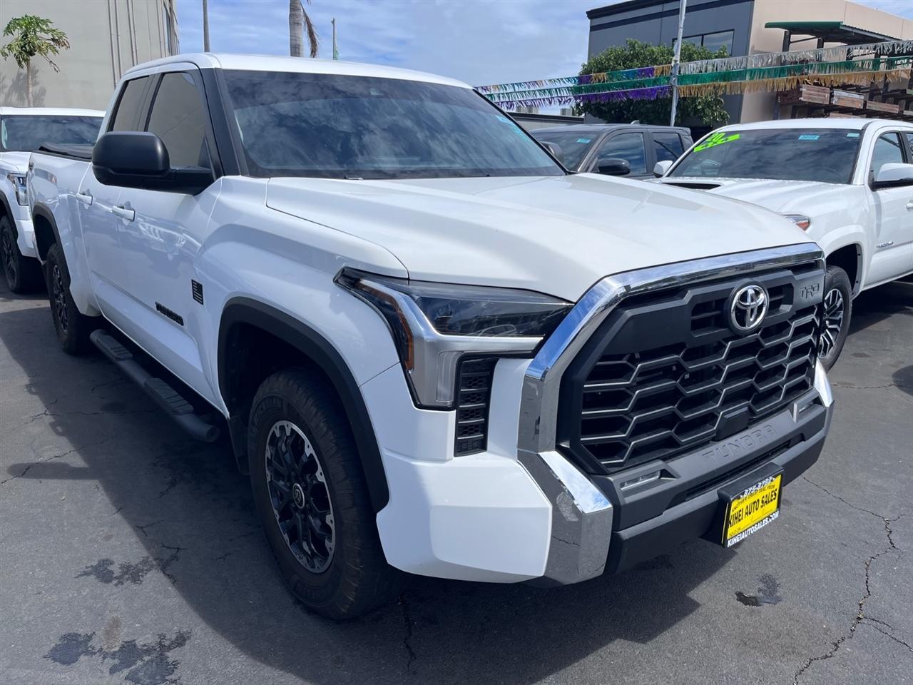 Toyota Tundra SR5 Double Cab 4WD 2024