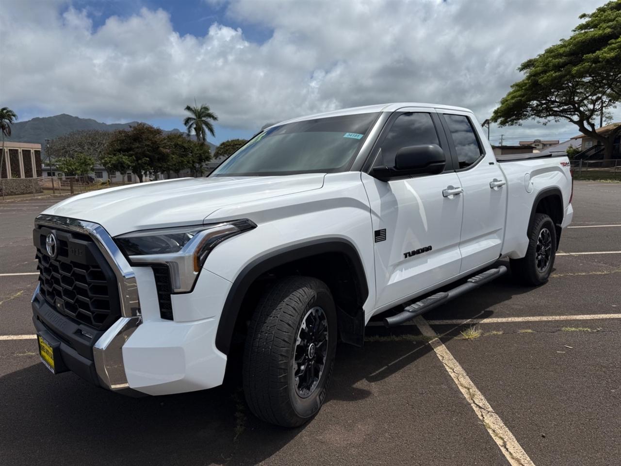 Toyota Tundra SR5 Double Cab 4WD 2024