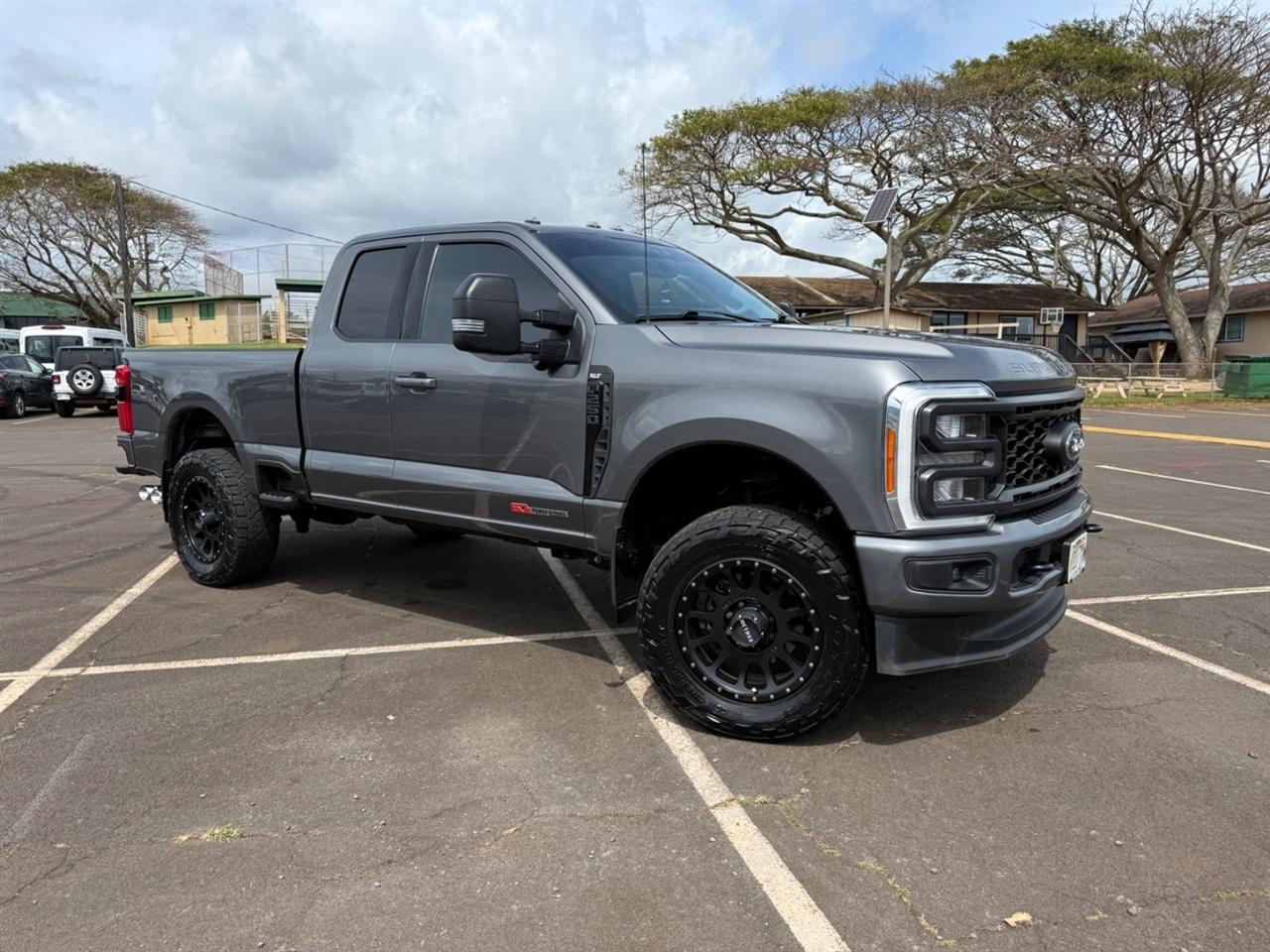Ford F-250 SD XLT SuperCab 4WD 2023