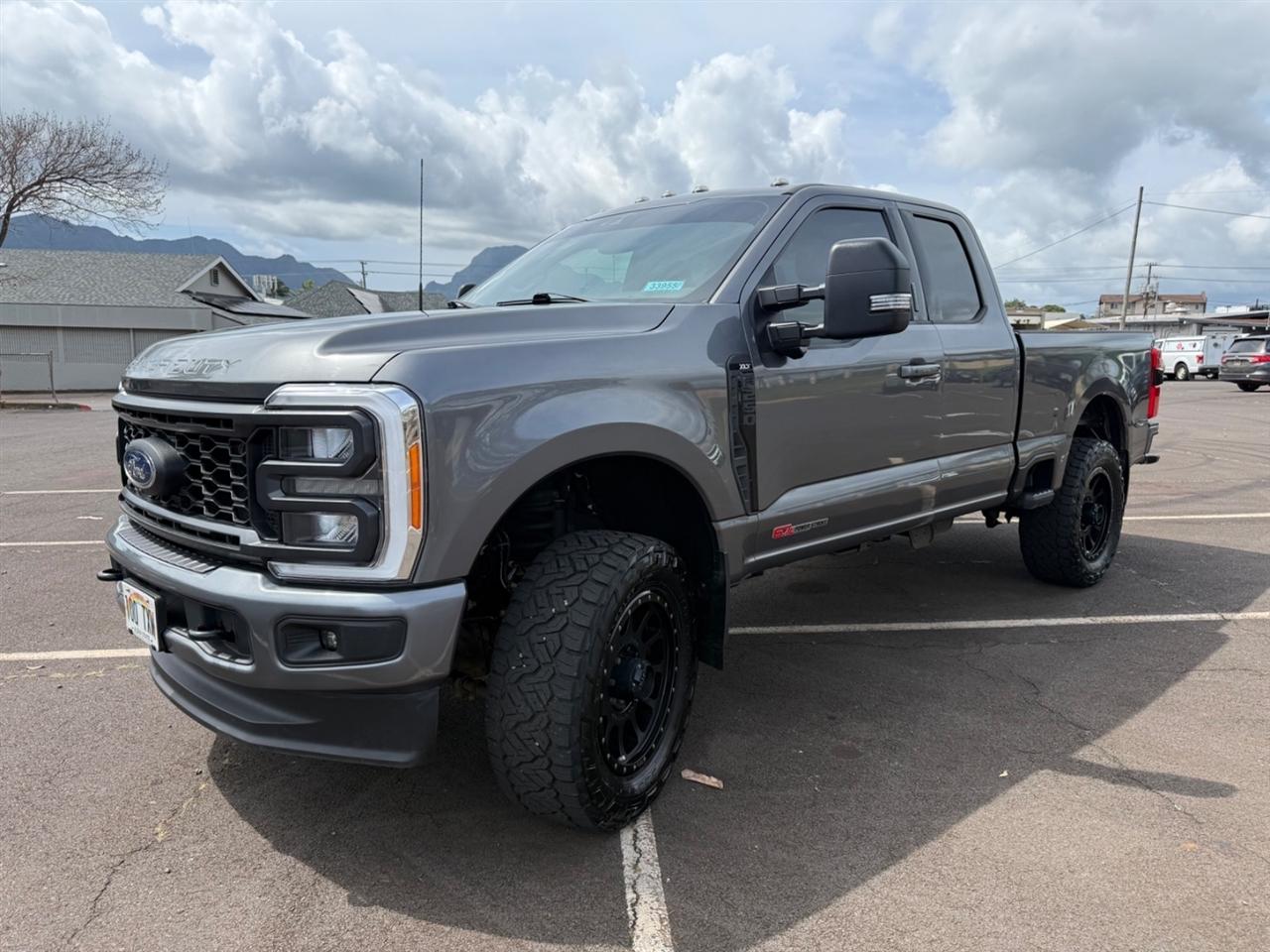 Ford F-250 SD XLT SuperCab 4WD 2023