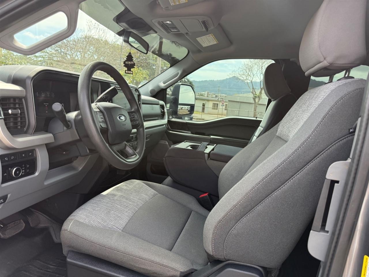 Ford F-250 SD XLT SuperCab 4WD 2023