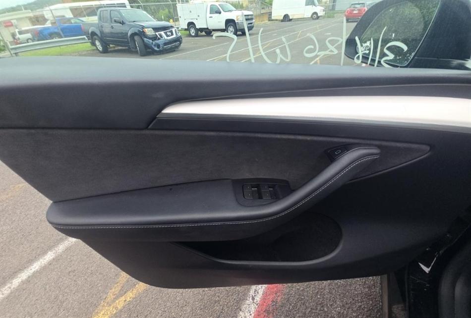 Tesla Model Y Performance 2024