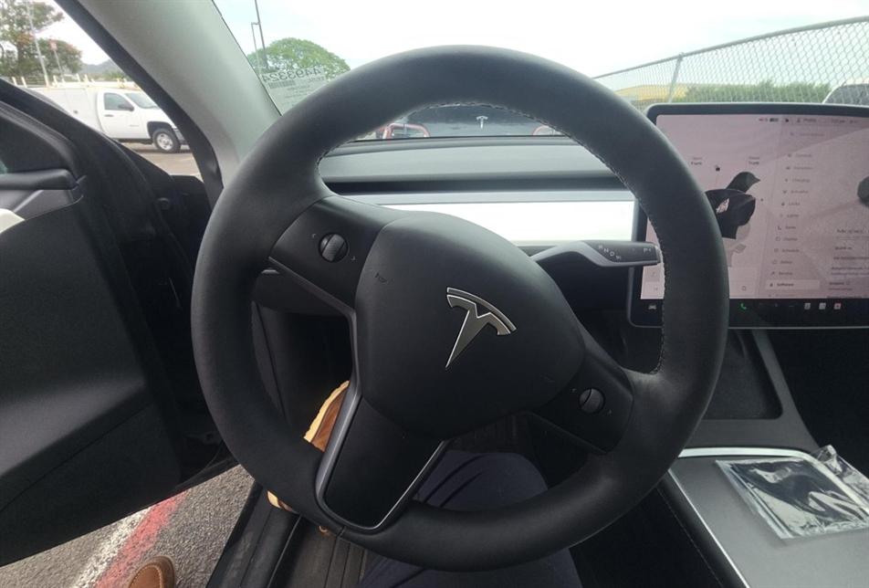 Tesla Model Y Performance 2024