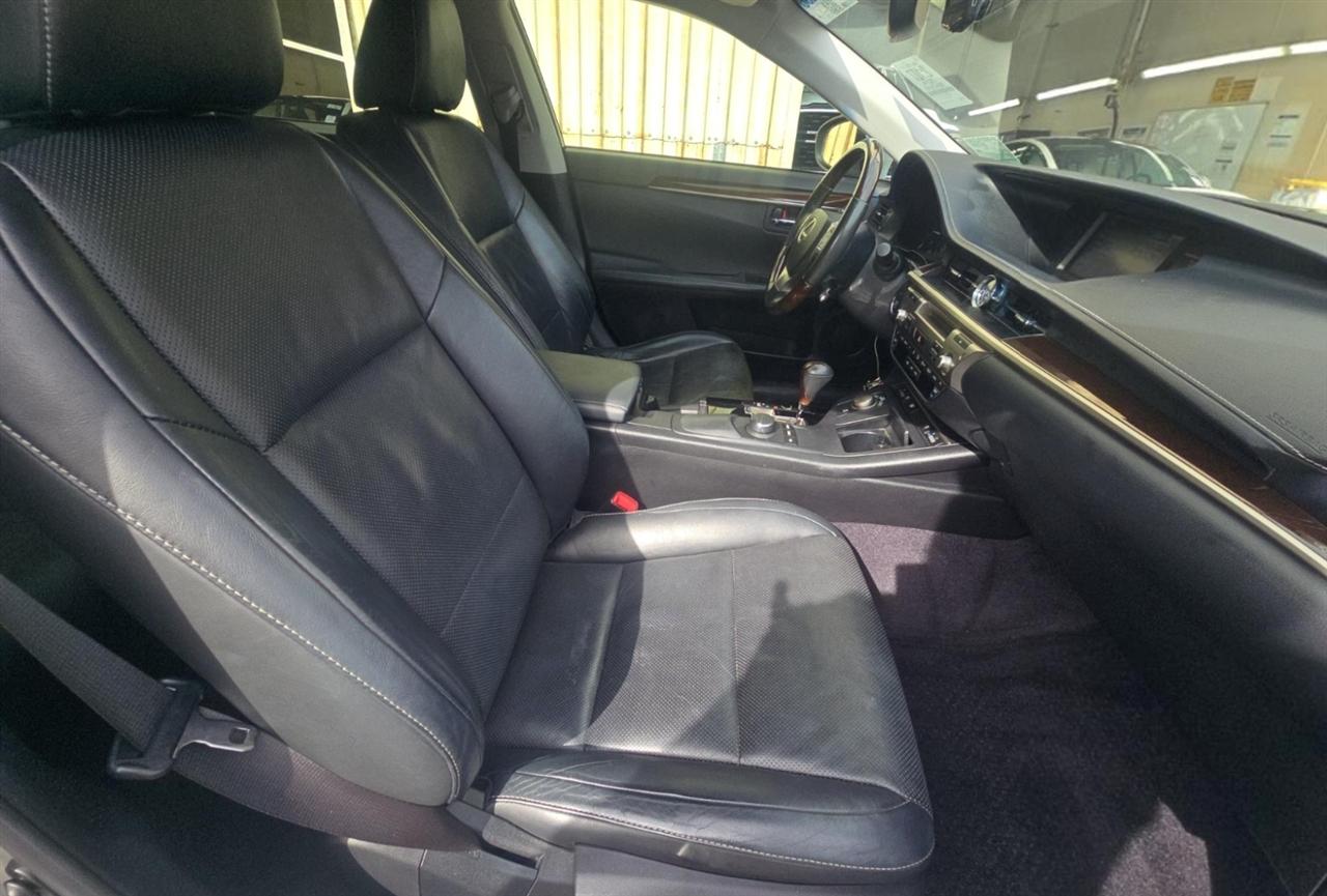 Lexus ES 350 Sedan 2014