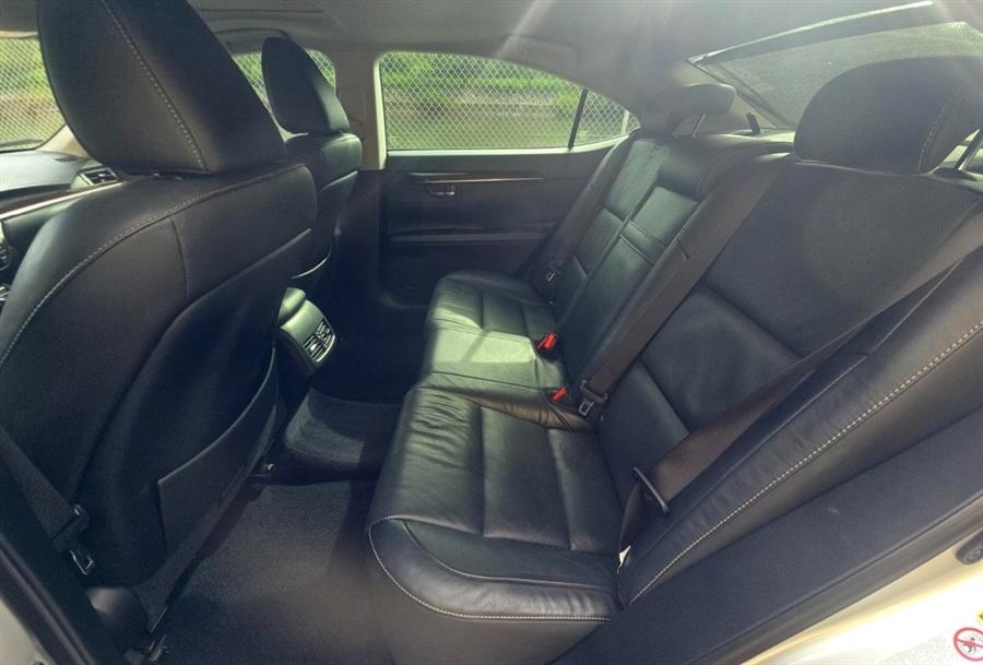 Lexus ES 350 Sedan 2014