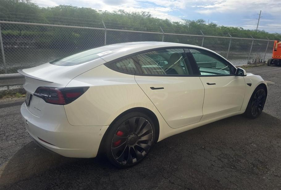 Tesla Model 3 Performance 2021