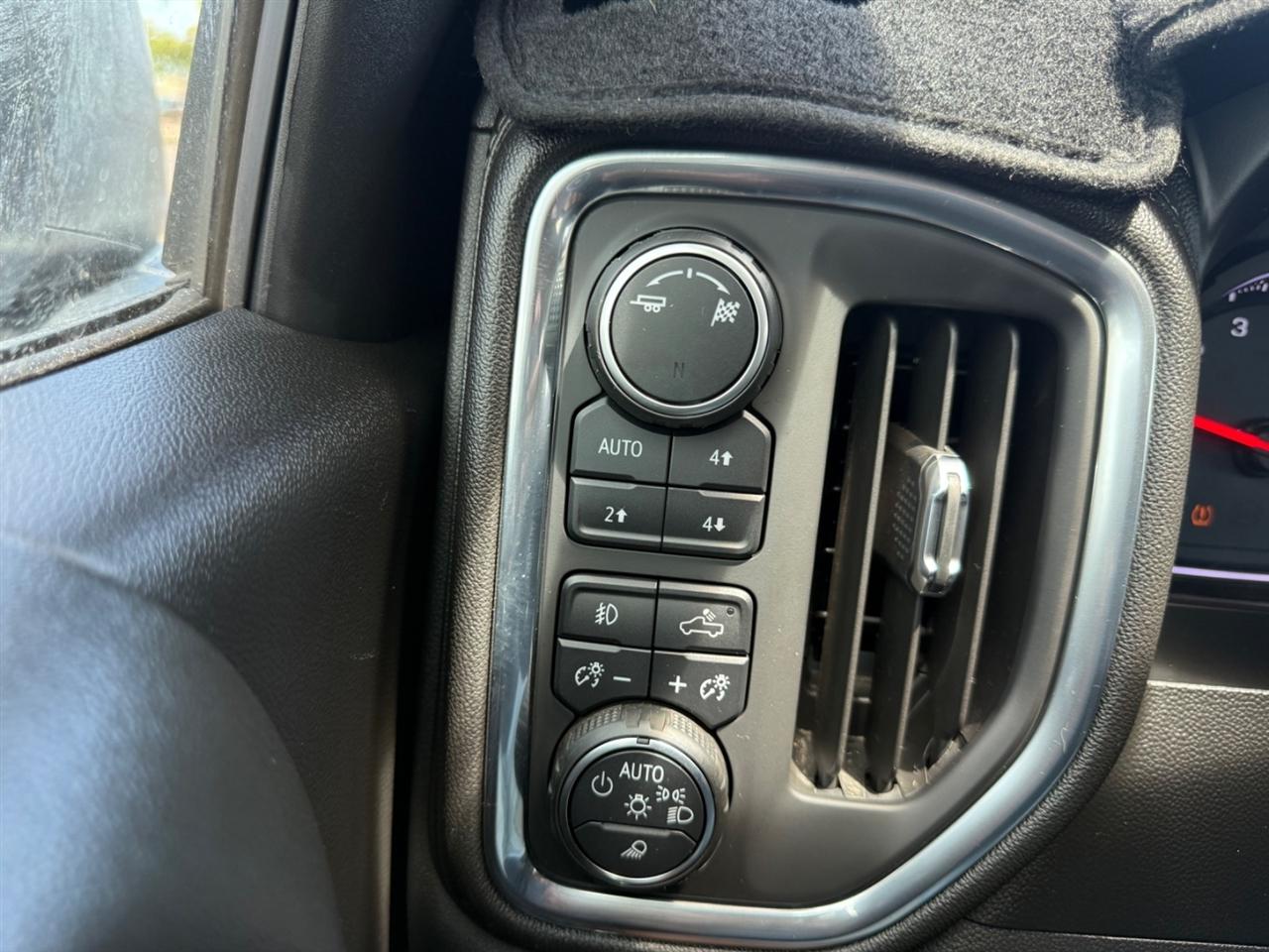 Chevrolet Silverado 1500 LT Trail Boss Crew Cab 4WD 2019