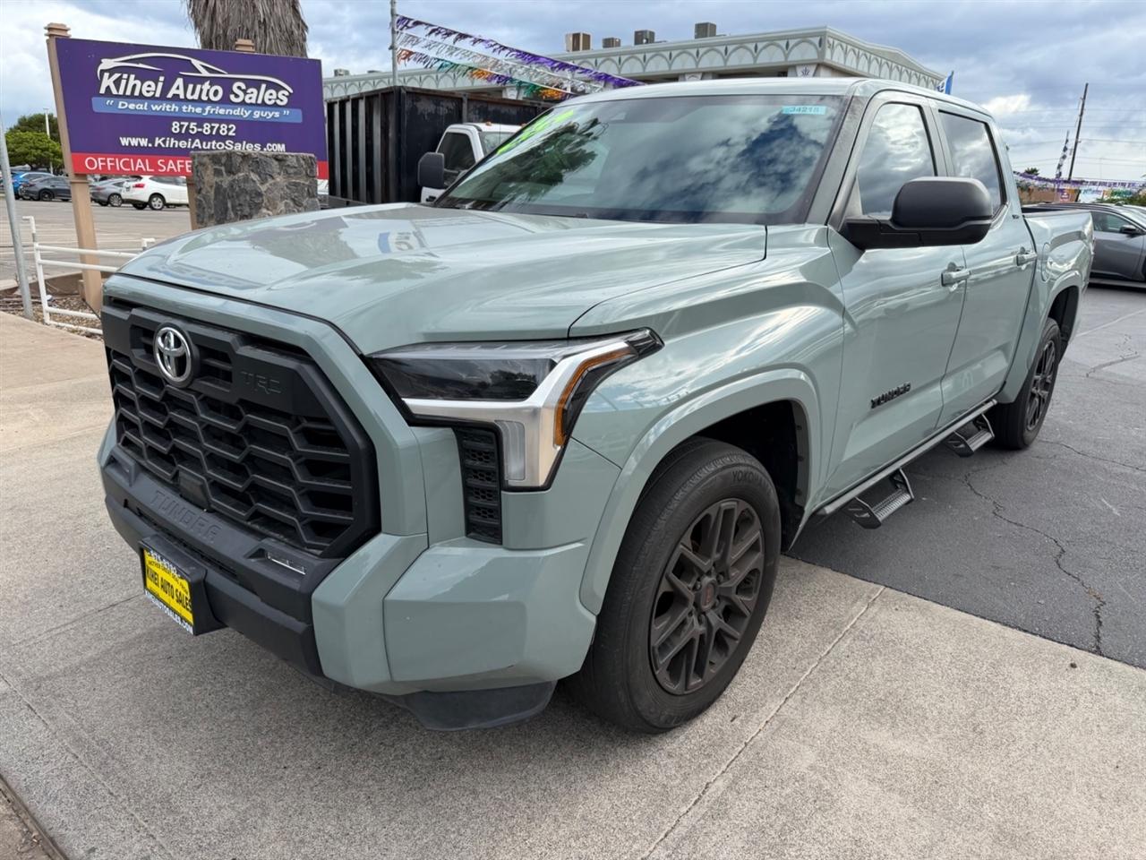 Toyota Tundra SR5 CrewMax 4WD 2024