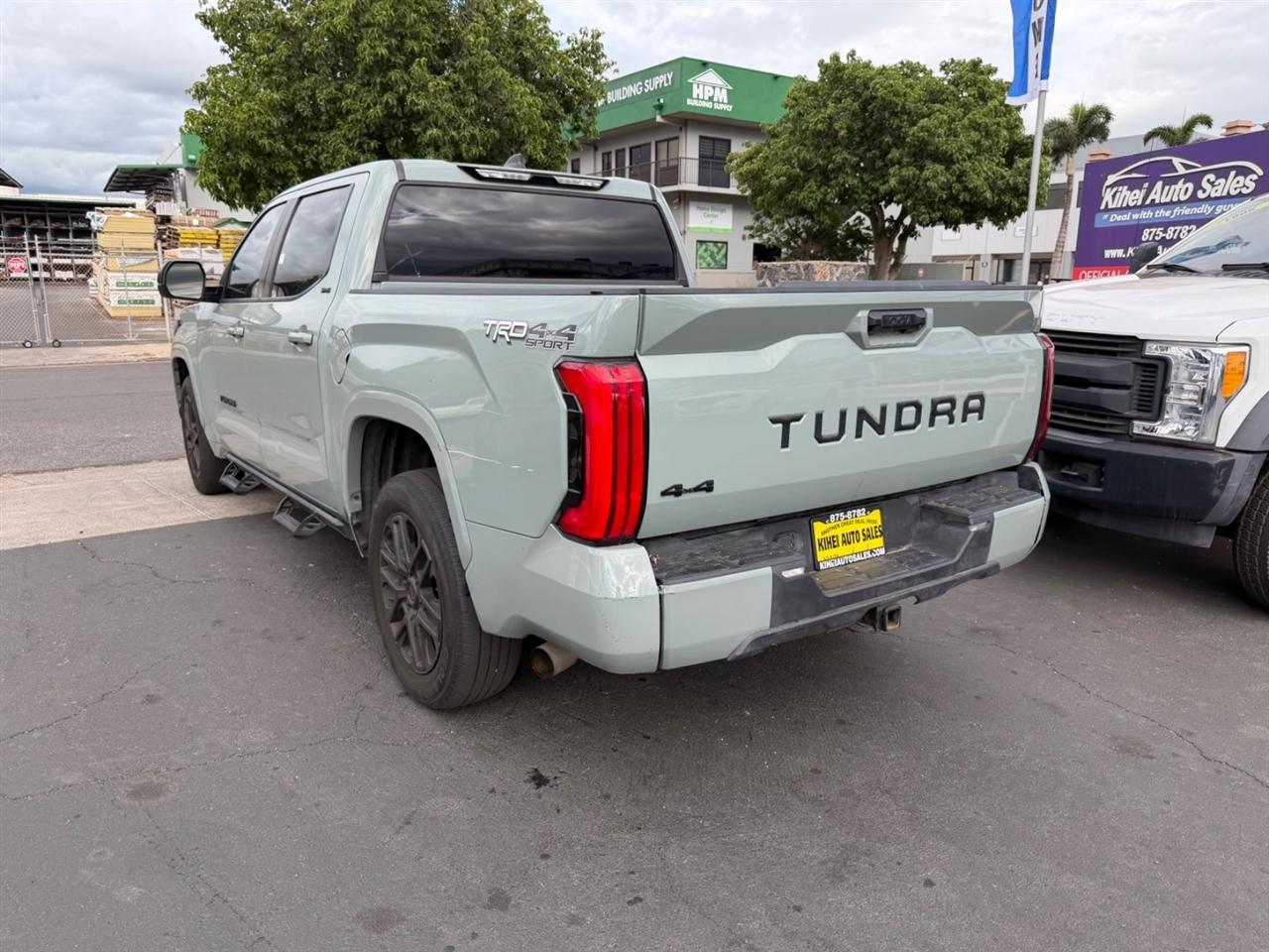Toyota Tundra SR5 CrewMax 4WD 2024
