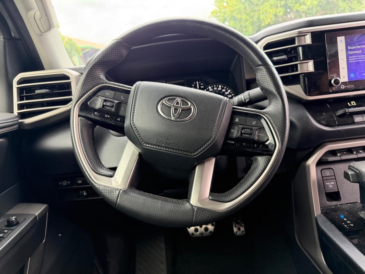 Toyota Tundra SR5 CrewMax 4WD 2024