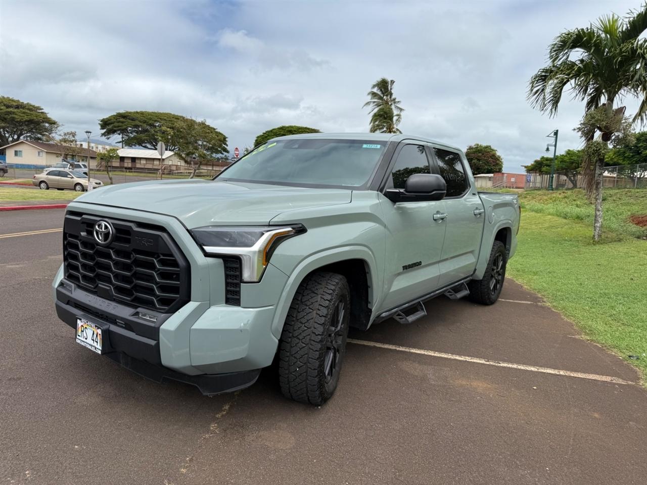 Toyota Tundra SR5 CrewMax 4WD 2024