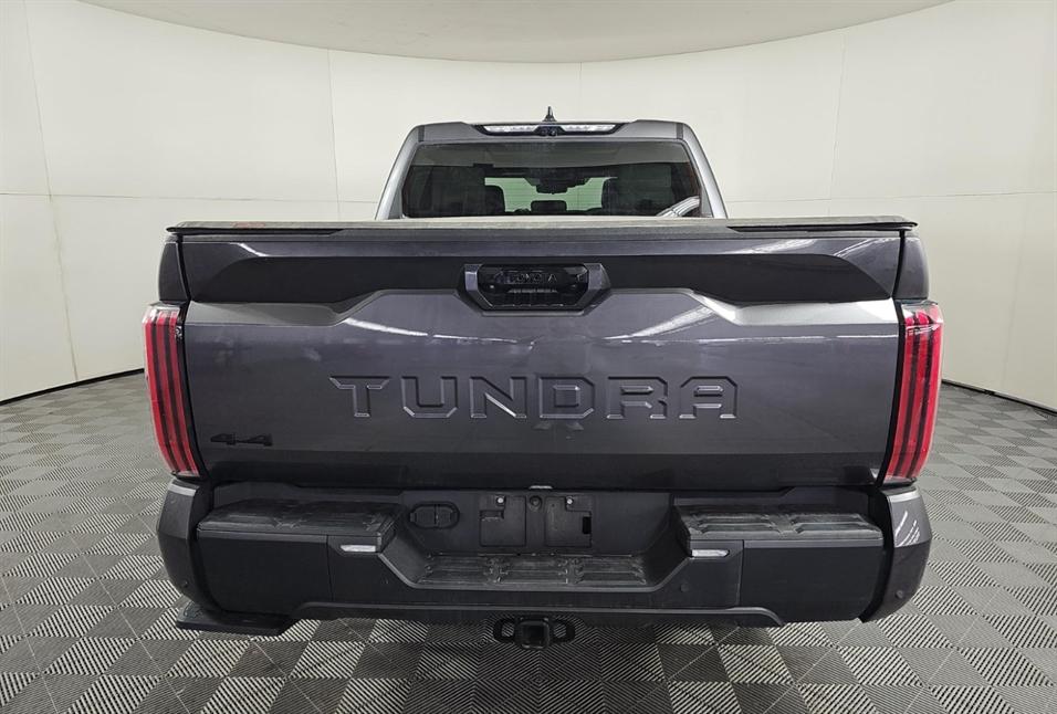 Toyota Tundra Limited CrewMax 4WD 2024