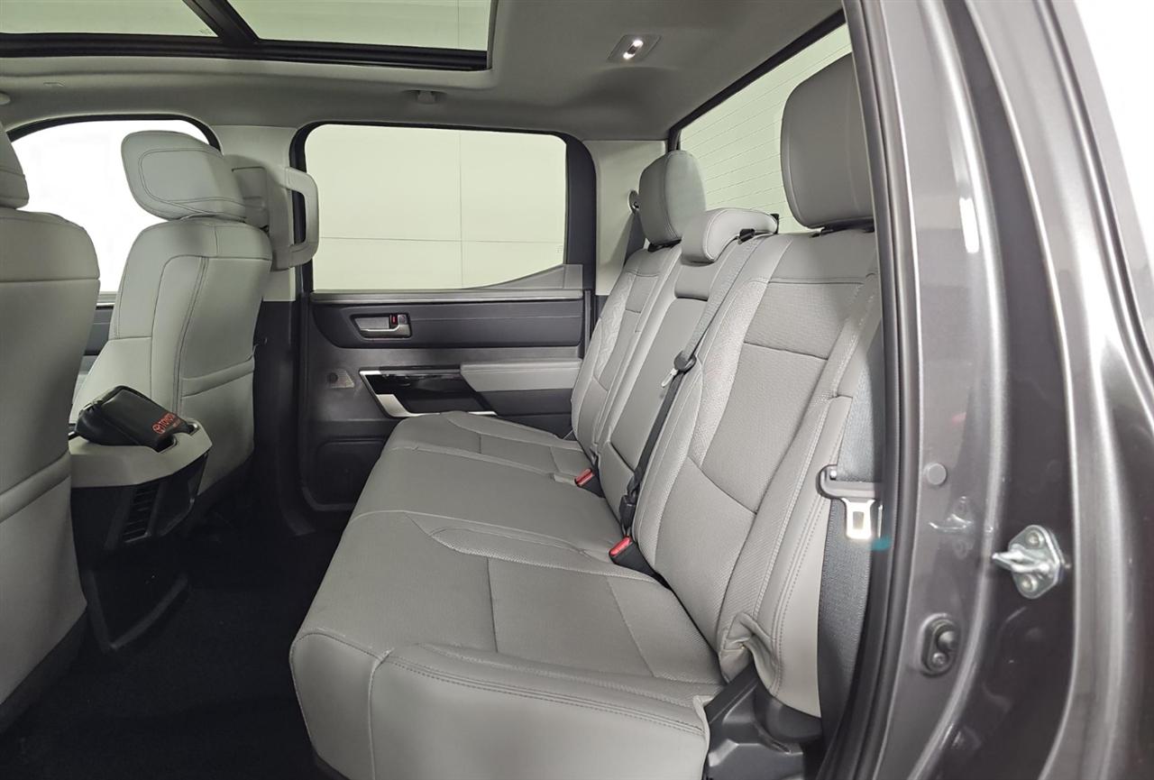 Toyota Tundra Limited CrewMax 4WD 2024