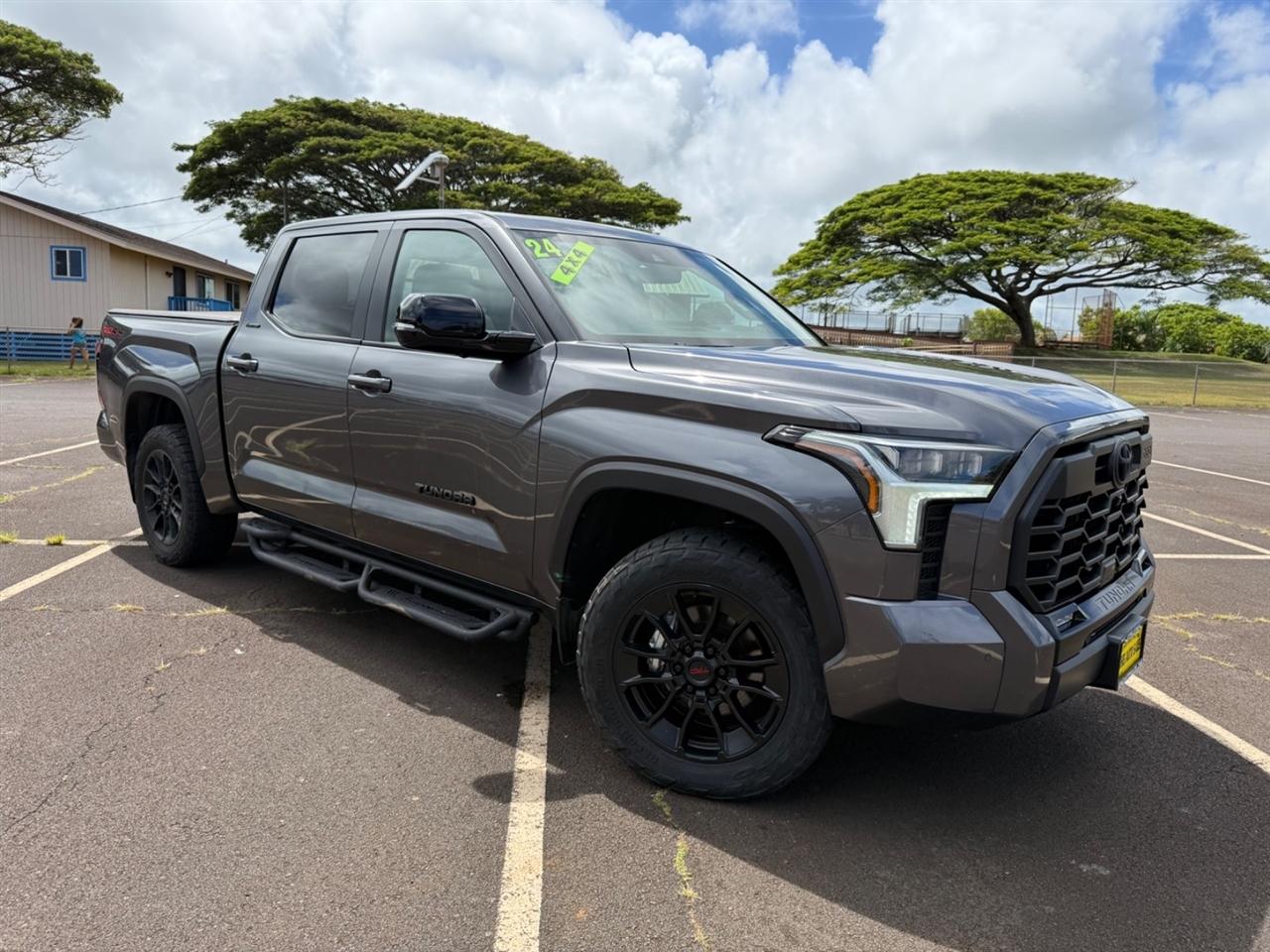 Toyota Tundra Limited CrewMax 4WD 2024