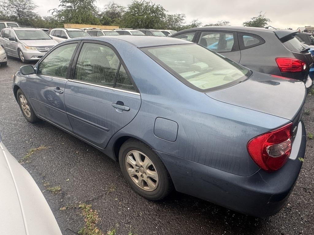 Toyota Camry LE V6 2004