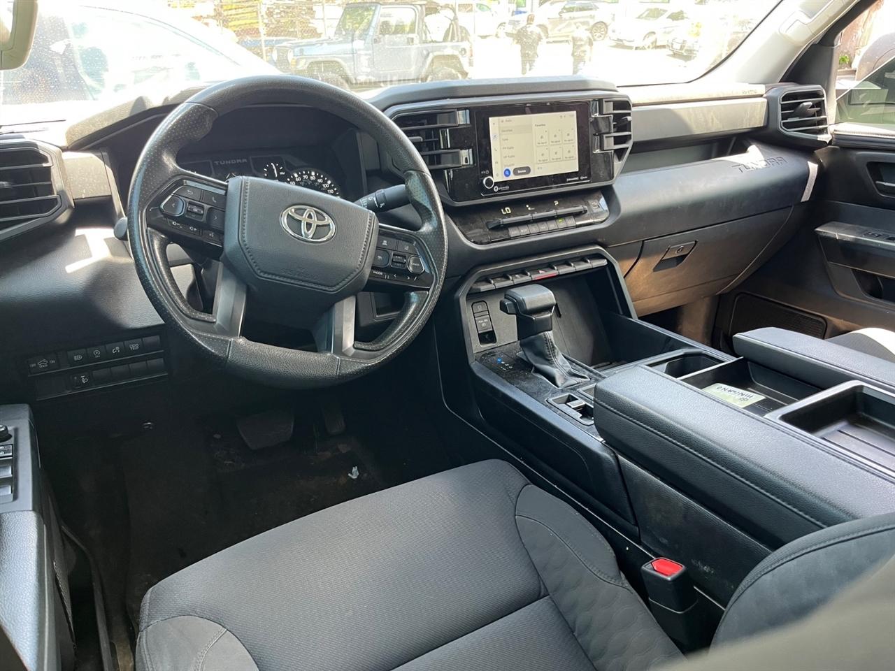 Toyota Tundra SR Double Cab 4WD Long Bed 2024