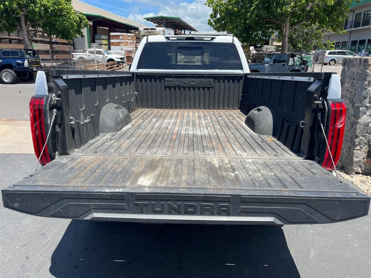 Toyota Tundra SR Double Cab 4WD Long Bed 2024
