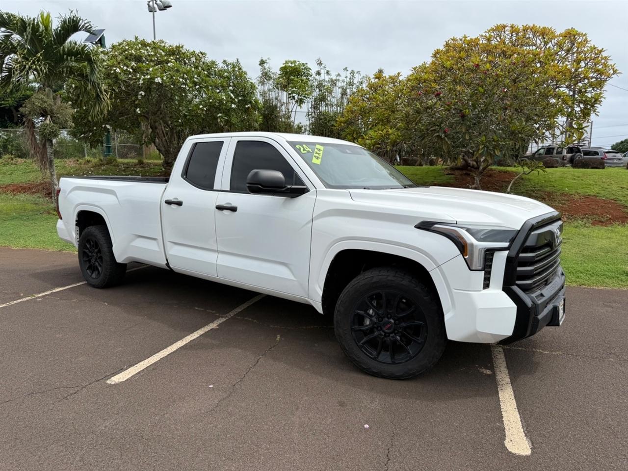 Toyota Tundra SR Double Cab 4WD Long Bed 2024