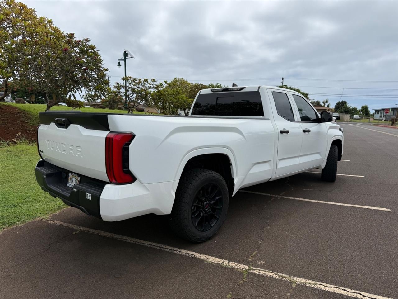Toyota Tundra SR Double Cab 4WD Long Bed 2024