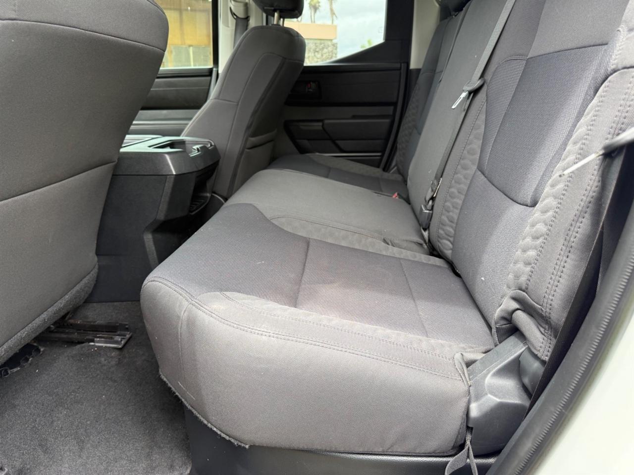 Toyota Tundra SR Double Cab 4WD Long Bed 2024