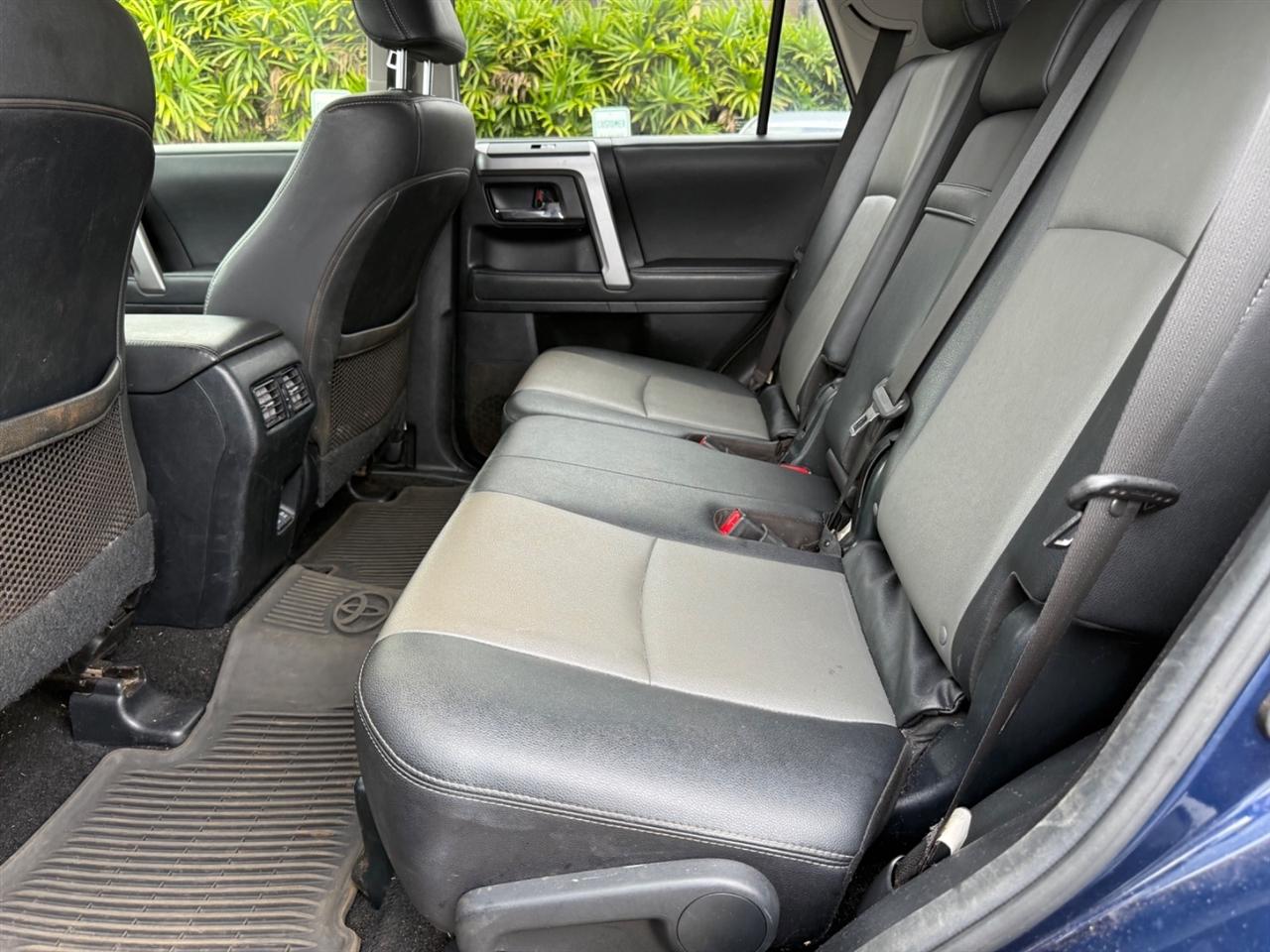 Toyota 4Runner SR5 Premium 4WD 2021