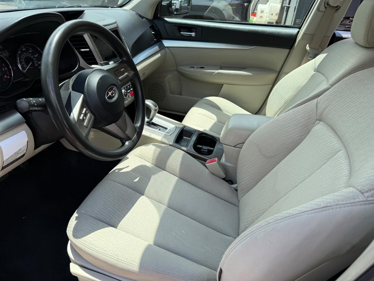 Subaru Outback 2.5i 2010