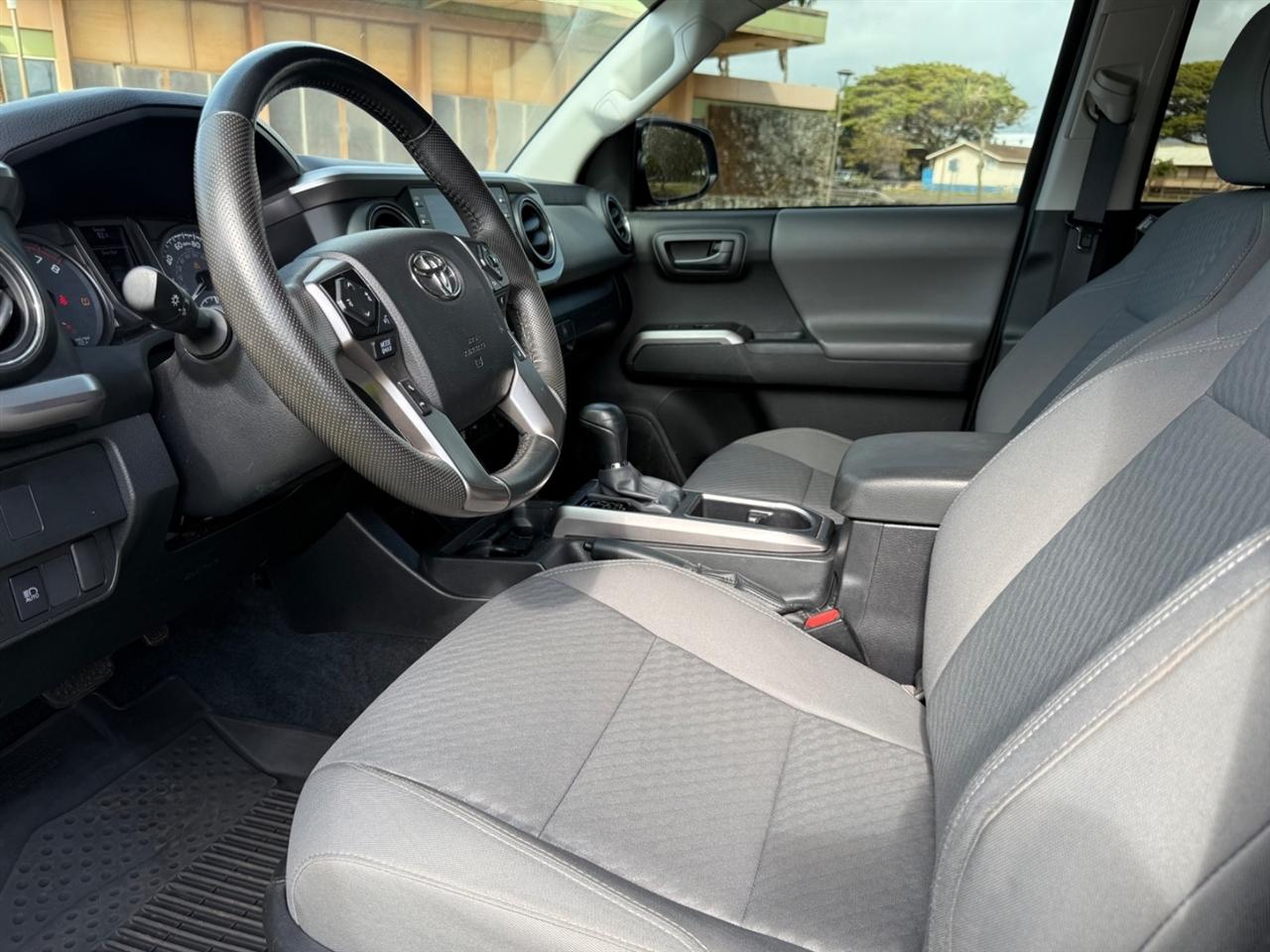 Toyota Tacoma SR5 Double Cab 5' Bed V6 4x4 AT (Natl) 2022