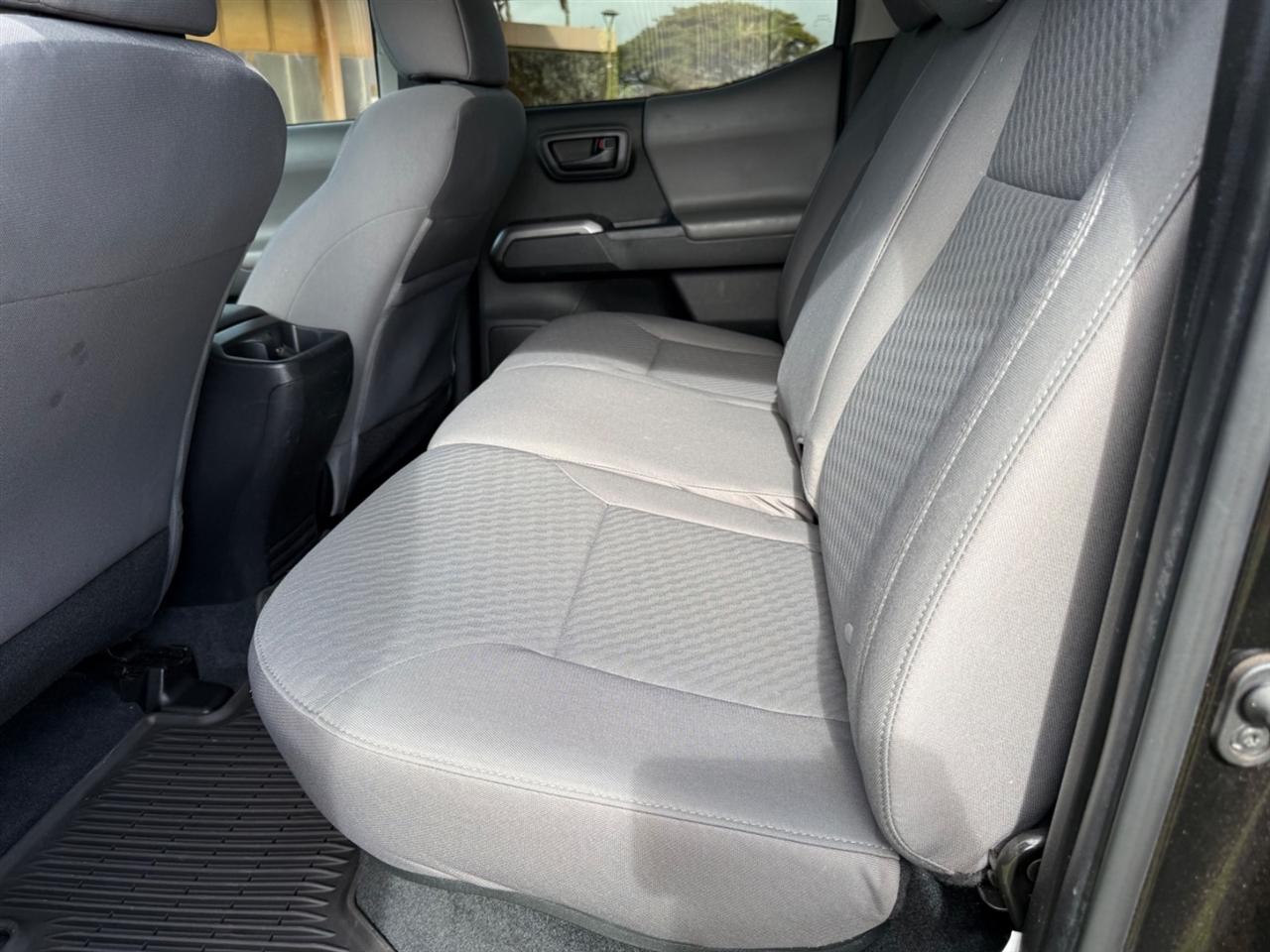Toyota Tacoma SR5 Double Cab 5' Bed V6 4x4 AT (Natl) 2022