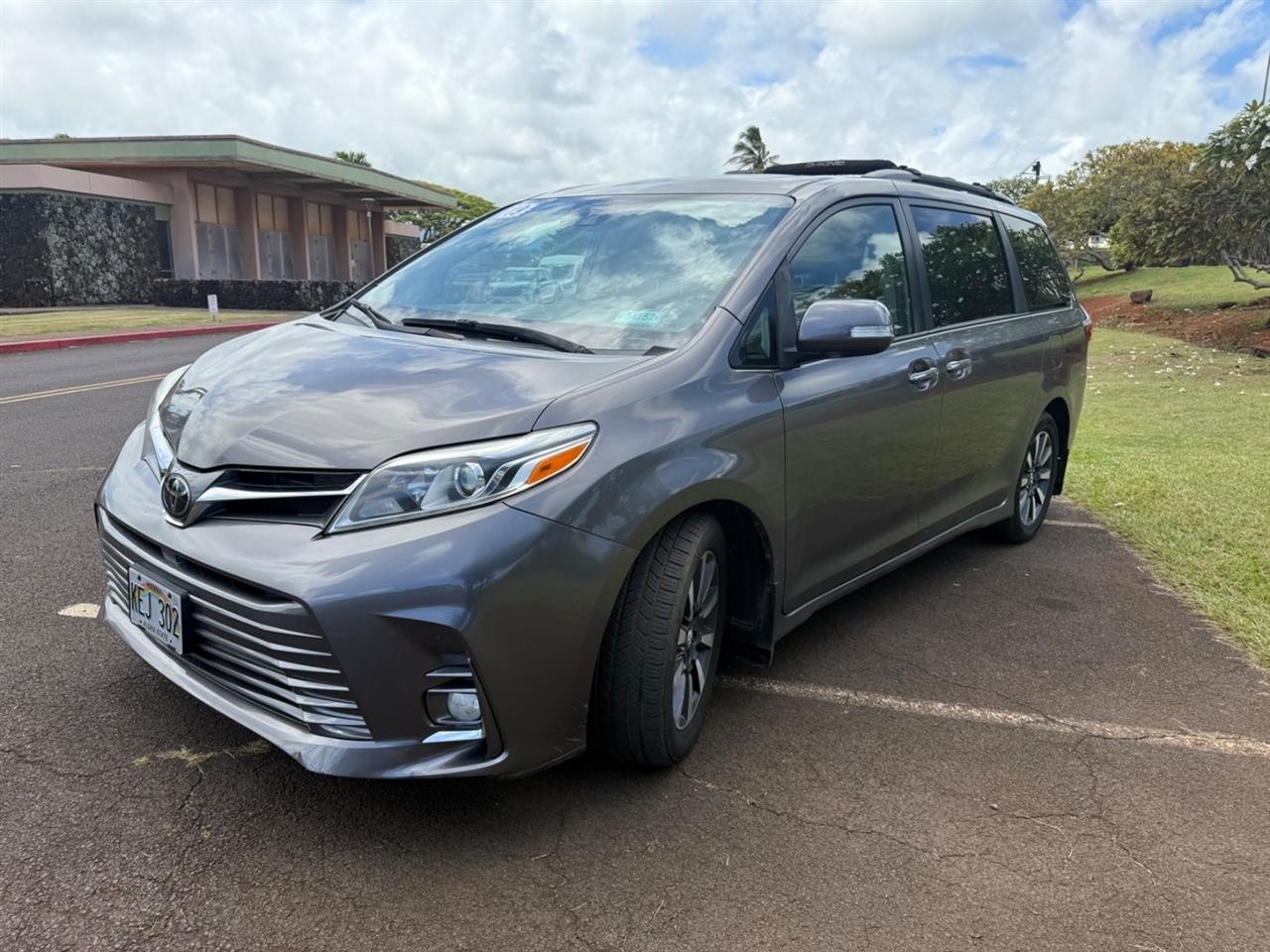 Toyota Sienna Limited Premium 7-Passenger 2019